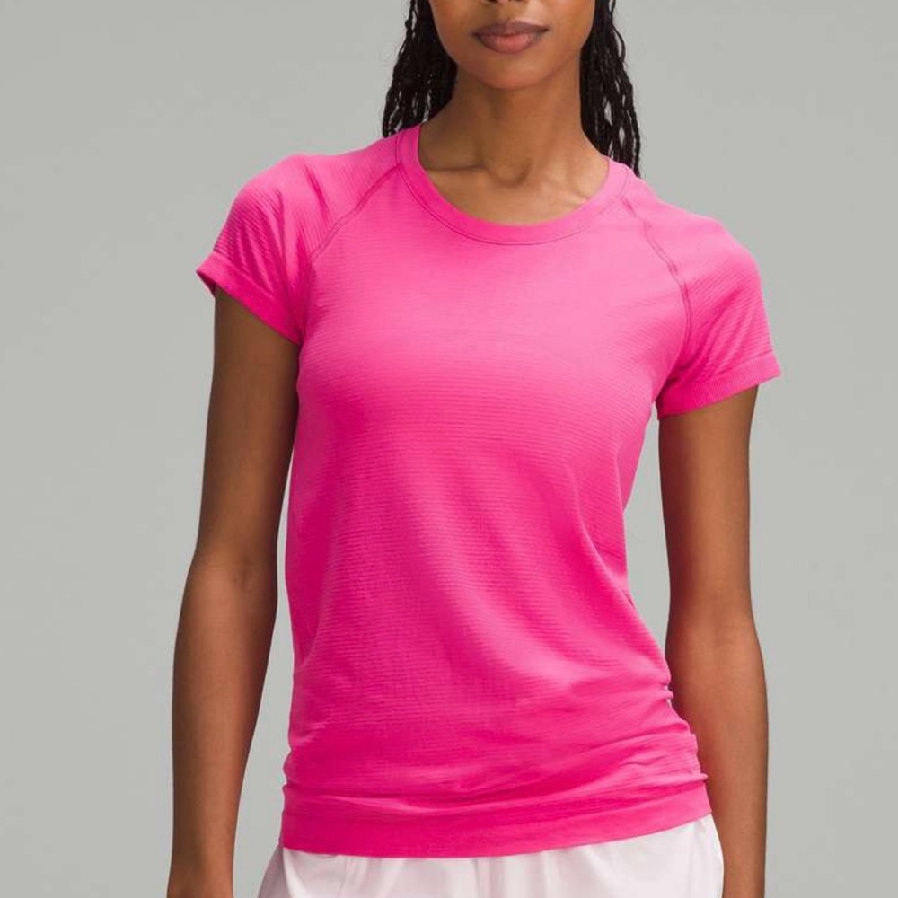 Lululemon swiftly tech in sonic pink sz 2